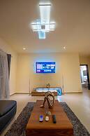 Luxury Apartment With Poll