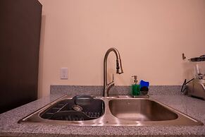 Luxury Apartment With Poll