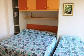 Lovely Bright Flat few Steps Away From the Beach