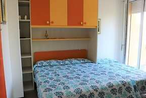 Lovely Bright Flat few Steps Away From the Beach