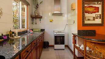 Effie Mountain View Halona Villa