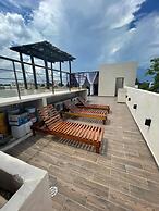 Magical Ph In Town Wprivate Rooftop Glass Tub