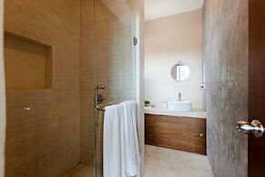 Magical Ph In Town Wprivate Rooftop Glass Tub