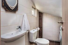 Sunny Villa in Chaniotis