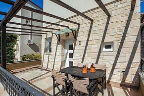 Sunny Villa in Chaniotis