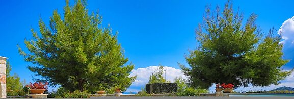 Sunny Villa in Chaniotis