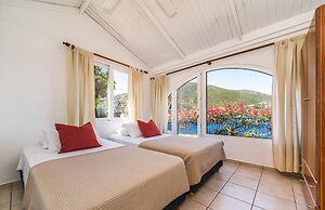 Nitsa s House - 2 bed House in Front of the sea