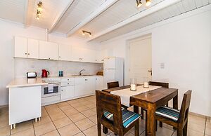 Nitsa s House - 2 bed House in Front of the sea