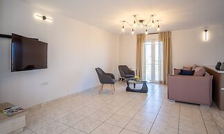 Villa Cool with Private Pool