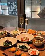 base-Sanlitun Serviced Apartment