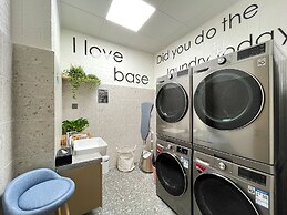 base-Sanlitun Serviced Apartment