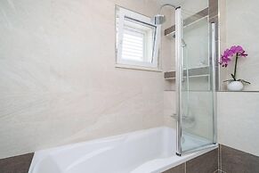 Apartment Marlo in Dubrovnik With sea View