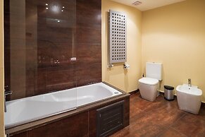 Lucas House by Sitges Group