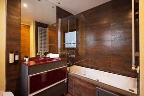 Lucas House by Sitges Group