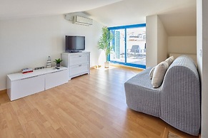 Lucas House by Sitges Group