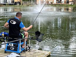 Cedar Boutique Lodge-dog, Fishing and Spa Access