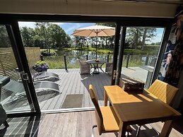 Cedar Boutique Lodge-dog, Fishing and Spa Access