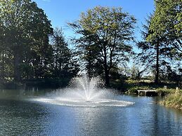 Cedar Boutique Lodge-dog, Fishing and Spa Access