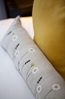 Avari Apartments - Winchester Collection