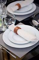 Avari Apartments - Winchester Collection