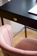 Avari Apartments - Winchester Collection