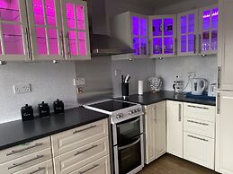 Impeccable 3- Bedroom House in Kirkcaldy