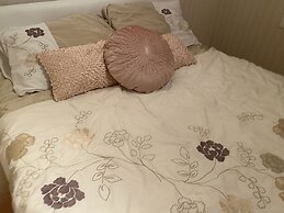 Impeccable 3- Bedroom House in Kirkcaldy