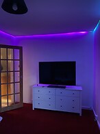 Impeccable 3- Bedroom House in Kirkcaldy