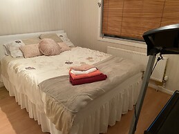 Impeccable 3- Bedroom House in Kirkcaldy