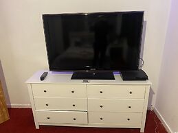 Impeccable 3- Bedroom House in Kirkcaldy