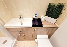 Beautiful 2-bed Apartment in Milton Keynes