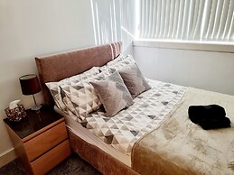 Beautiful 2-bed Apartment in Milton Keynes