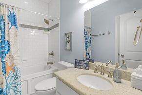 Surf & Seahorse 4 Bedroom Home by RedAwning