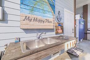 Surf & Seahorse 4 Bedroom Home by RedAwning