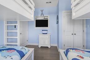 Surf & Seahorse 4 Bedroom Home by RedAwning