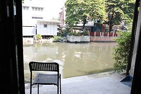 The Cube Hostel Khaosan