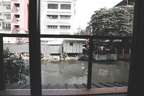 The Cube Hostel Khaosan