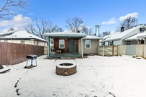 Lovely PET FRIENDLY three bedroom in desirable Urbandale Location! 3 H