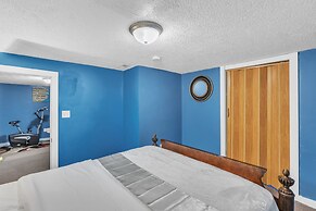 Lovely PET FRIENDLY three bedroom in desirable Urbandale Location! 3 H