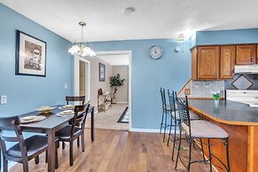 Lovely PET FRIENDLY three bedroom in desirable Urbandale Location! 3 H