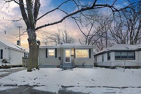 Lovely PET FRIENDLY three bedroom in desirable Urbandale Location! 3 H