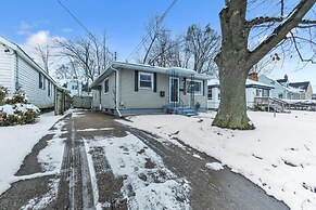 Lovely PET FRIENDLY three bedroom in desirable Urbandale Location! 3 H