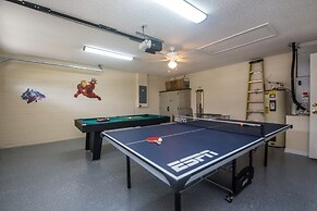 Beautiful Lake View 4 Bed /3 Bath Pool Villa 4 Bedroom Villa by Redawn