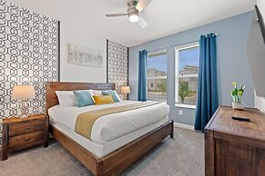 Luxury 6 Bedroom Gated Resort Villa Clo Villa by RedAwning