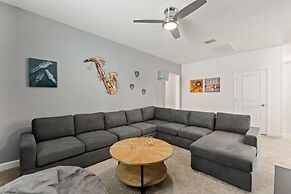 Luxury 6 Bedroom Gated Resort Villa Clo Villa by RedAwning