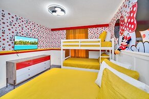 Amazing Story Lake Town Home With Pool 4 Bedroom Townhouse by RedAwnin