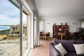 The Hillside Villas, Stunning Views & Private Pool