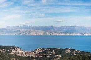 The Hillside Villas, Stunning Views & Private Pool