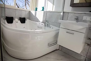 Asparagus Hotel Suits Old City