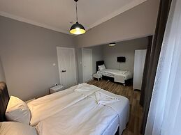 Asparagus Hotel Suits Old City